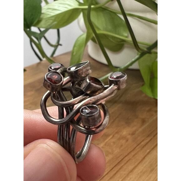 Size 7 Artisan Vintage Garnets Cluster Bendy Ring Stamped 925 Sterling Silver - Picture 3 of 9